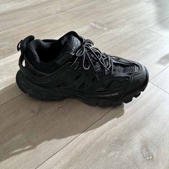 Balenciaga Track Sneaker - Picture 9 of 10